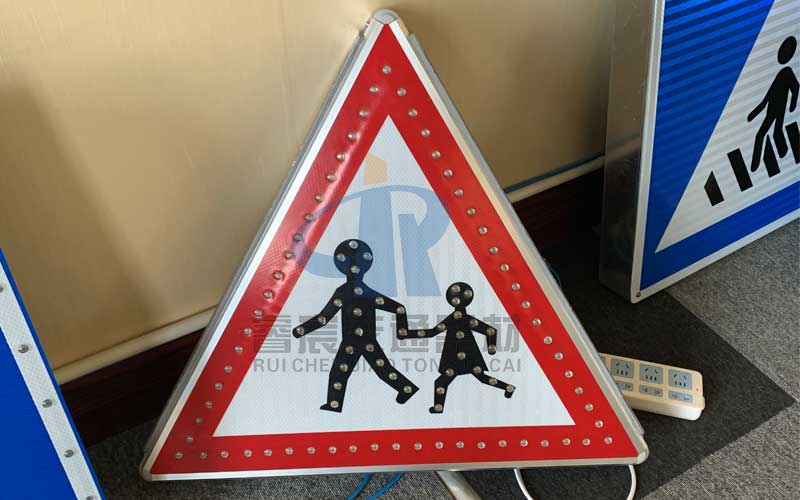 Solar Road LED School Crossing and Solar Road Crosswalk Sign